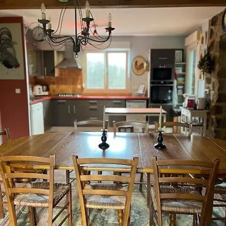 Maison Familiale, 15 Pers, 7 Chambres, Piscine, Deco Soignee *
