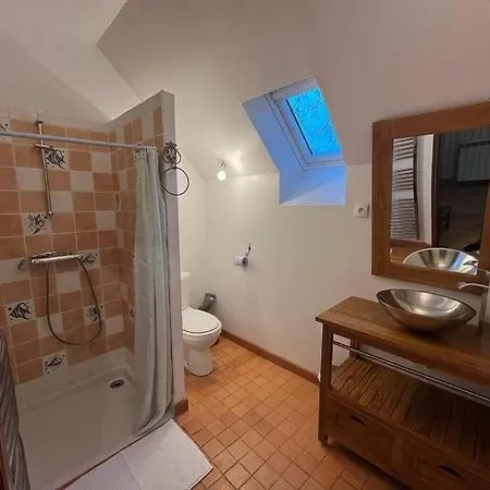 Maison Familiale, 15 Pers, 7 Chambres, Piscine, Deco Soignee * Bais (Mayenne)