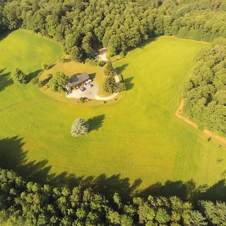 Maison Familiale, 15 Pers, 7 Chambres, Piscine, Deco Soignee Bais (Mayenne)