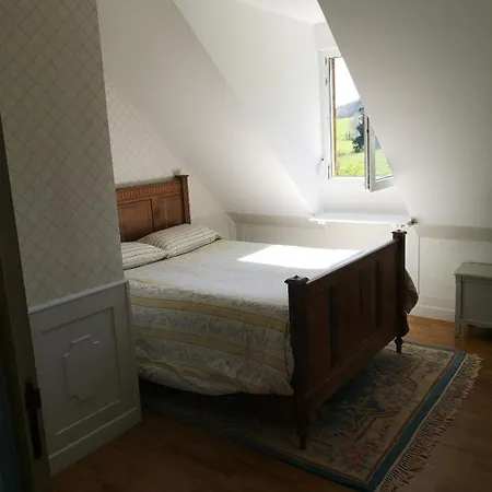 Maison Familiale, 15 Pers, 7 Chambres, Piscine, Deco Soignee Bais (Mayenne)