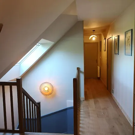 Maison Familiale, 15 Pers, 7 Chambres, Piscine, Deco Soignee بيت للعطل *