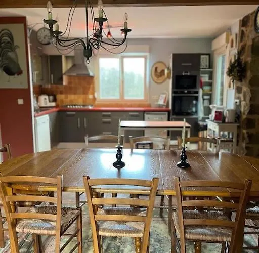 Maison Familiale, 15 Pers, 7 Chambres, Piscine, Deco Soignee *