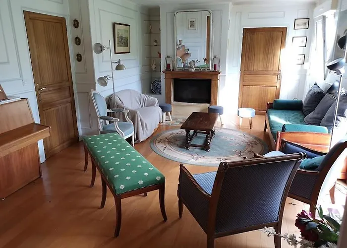 Maison Familiale, 15 Pers, 7 Chambres, Piscine, Deco Soignee Semesterbostad