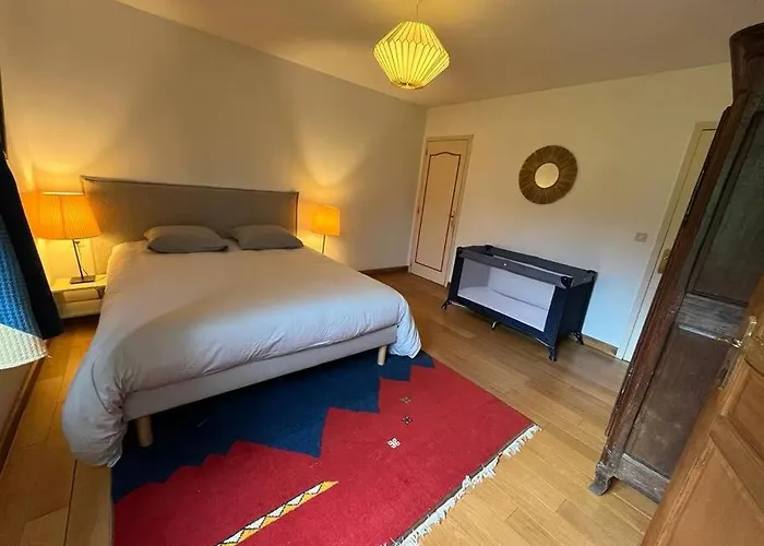 Maison Familiale, 15 Pers, 7 Chambres, Piscine, Deco Soignee Semesterbostad