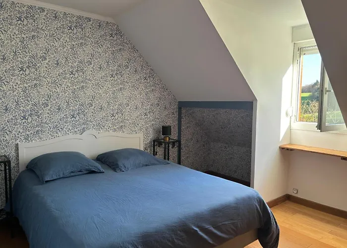 Maison Familiale, 15 Pers, 7 Chambres, Piscine, Deco Soignee * Bais (Mayenne)